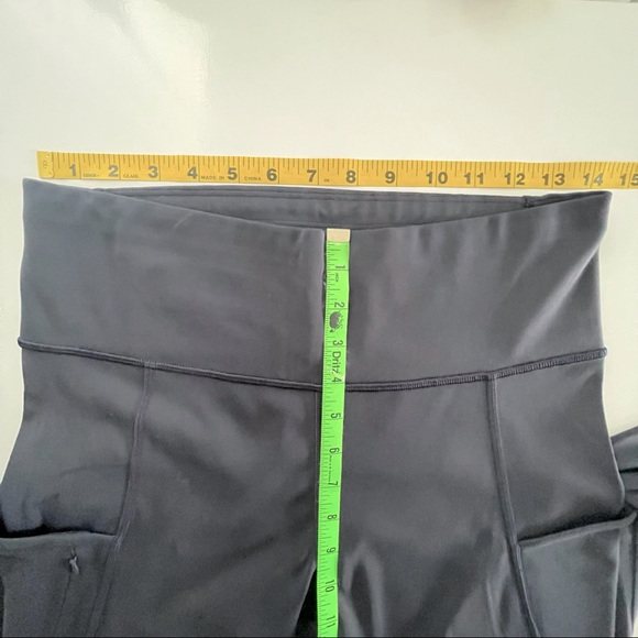 Athleta Navy legging with pockets - Picture 5 of 16